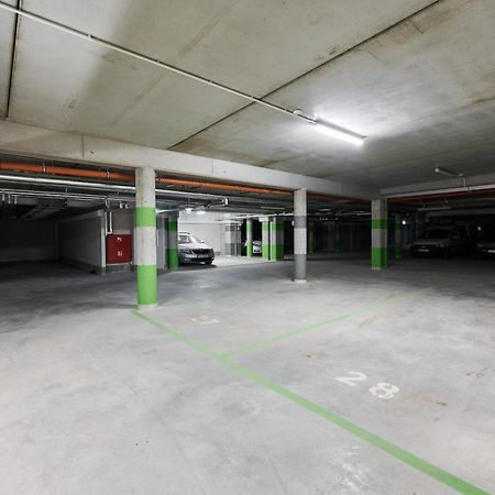 Apartment Wichrowa With Free Garage Wroclaw By Noclegi Renters ภายนอก รูปภาพ