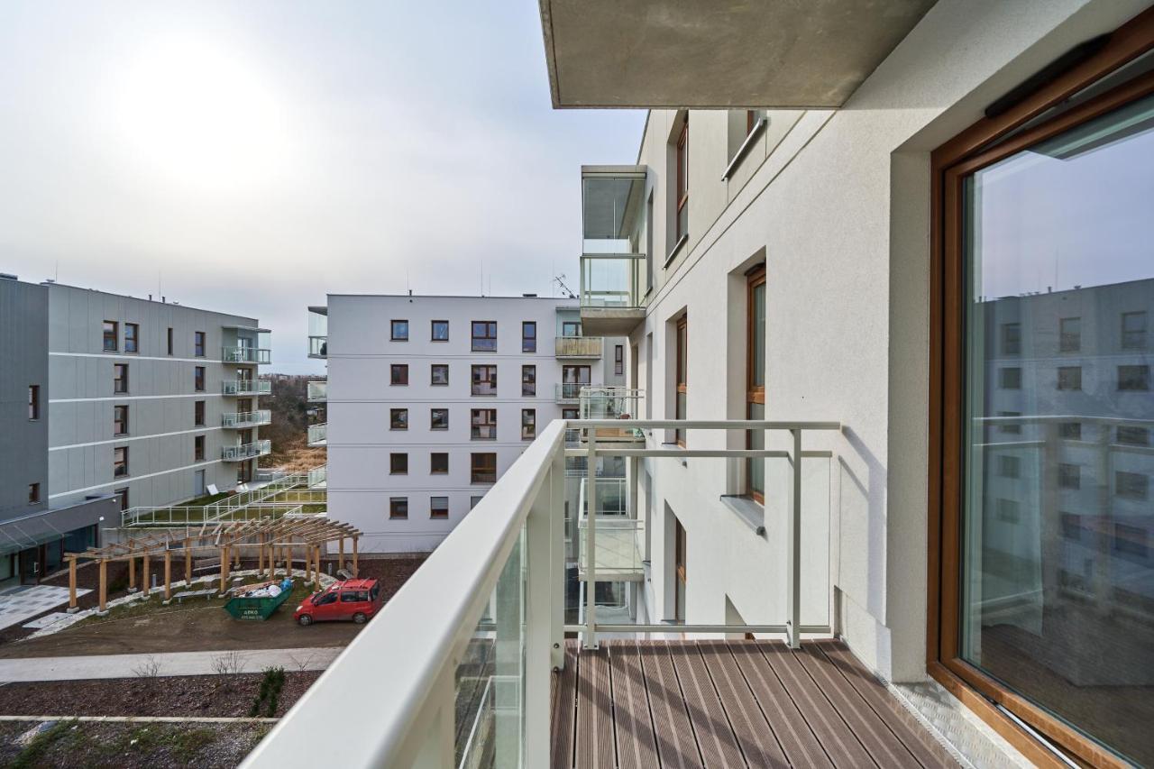 Apartment Wichrowa With Free Garage Wroclaw By Noclegi Renters ภายนอก รูปภาพ