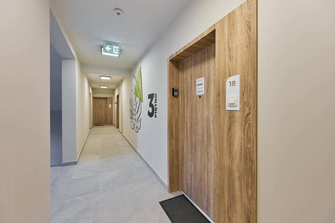 Apartment Wichrowa With Free Garage Wroclaw By Noclegi Renters ภายนอก รูปภาพ