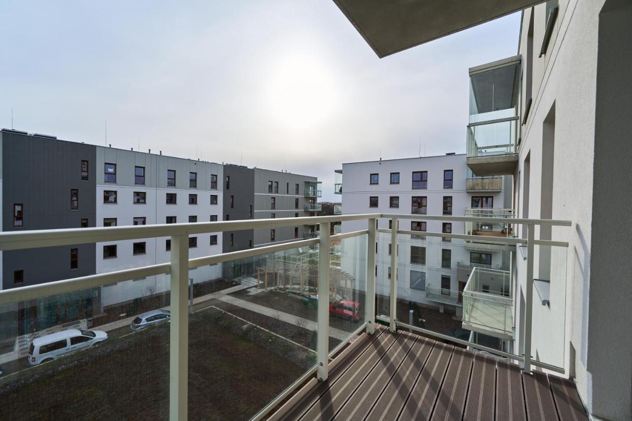 Apartment Wichrowa With Free Garage Wroclaw By Noclegi Renters ภายนอก รูปภาพ