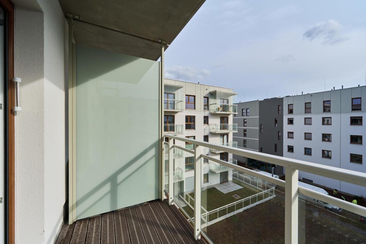 Apartment Wichrowa With Free Garage Wroclaw By Noclegi Renters ภายนอก รูปภาพ